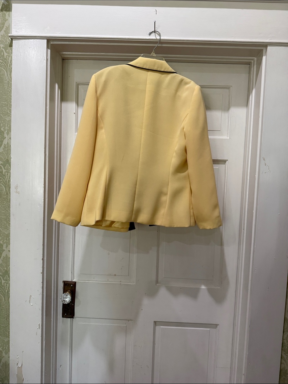 Women’s Yellow Contrast Pants Suit - Picture 5 of 8